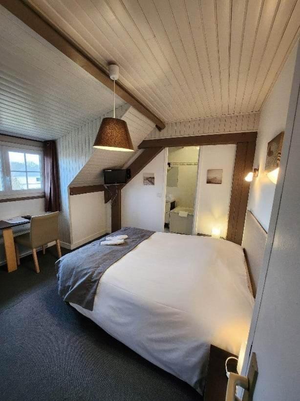 Logis Auberge Des Aulnettes Hérouville-Saint-Clair المظهر الخارجي الصورة