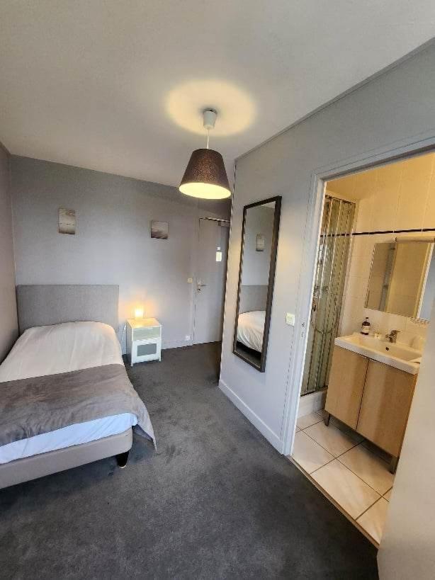 Logis Auberge Des Aulnettes Hérouville-Saint-Clair المظهر الخارجي الصورة